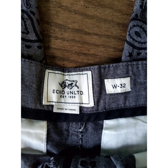 Ecko Unltd Mens Shorts Gray Black Paisley Pattern Size 32 Lightweight - Picture 8 of 9